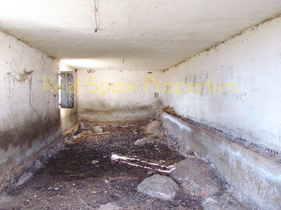 4 soveværelse Finca/Landehus til salg i Velez-Blanco - € 75.000 (Ref: 8417288)