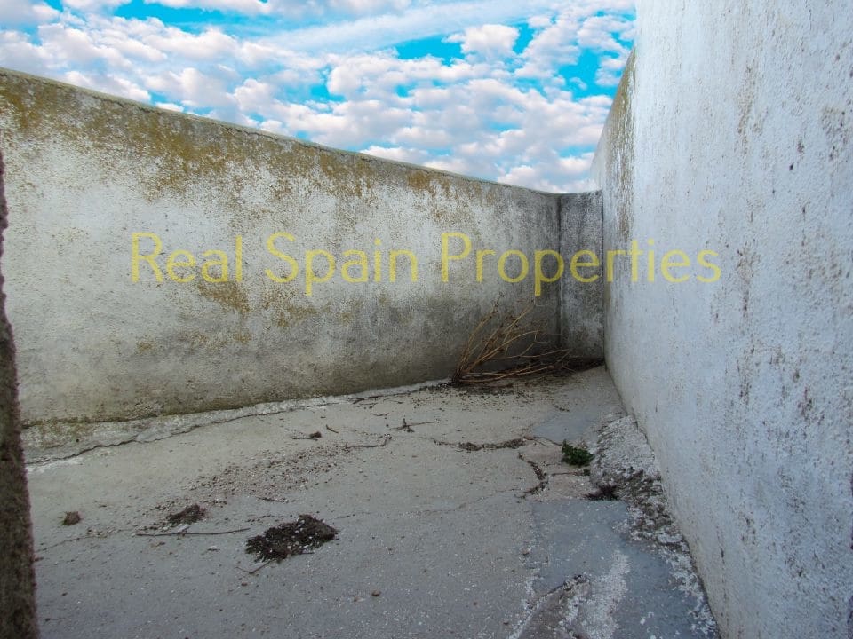 4 soveværelse Finca/Landehus til salg i Velez-Blanco - € 75.000 (Ref: 8417288)