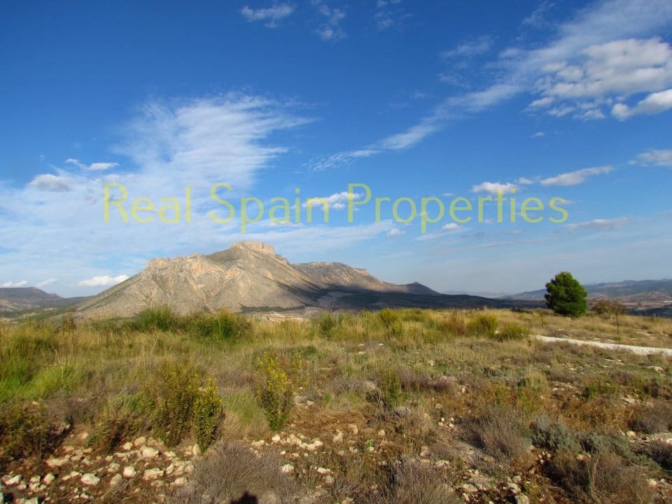 4 soveværelse Finca/Landehus til salg i Velez-Blanco - € 75.000 (Ref: 8417288)