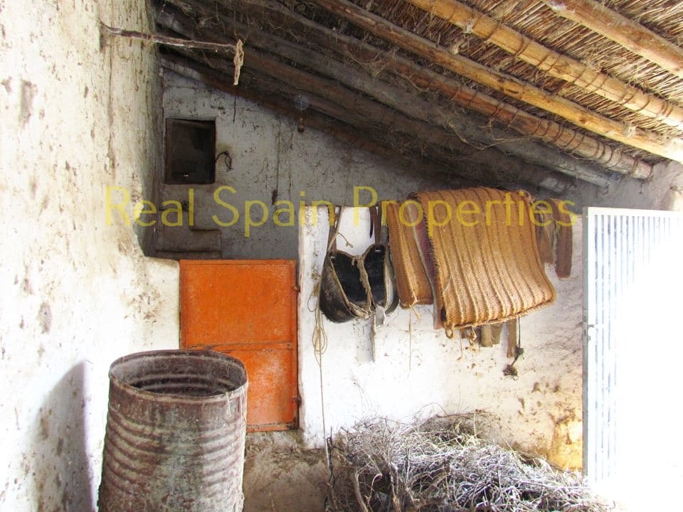 4 soveværelse Finca/Landehus til salg i Velez-Blanco - € 75.000 (Ref: 8417288)