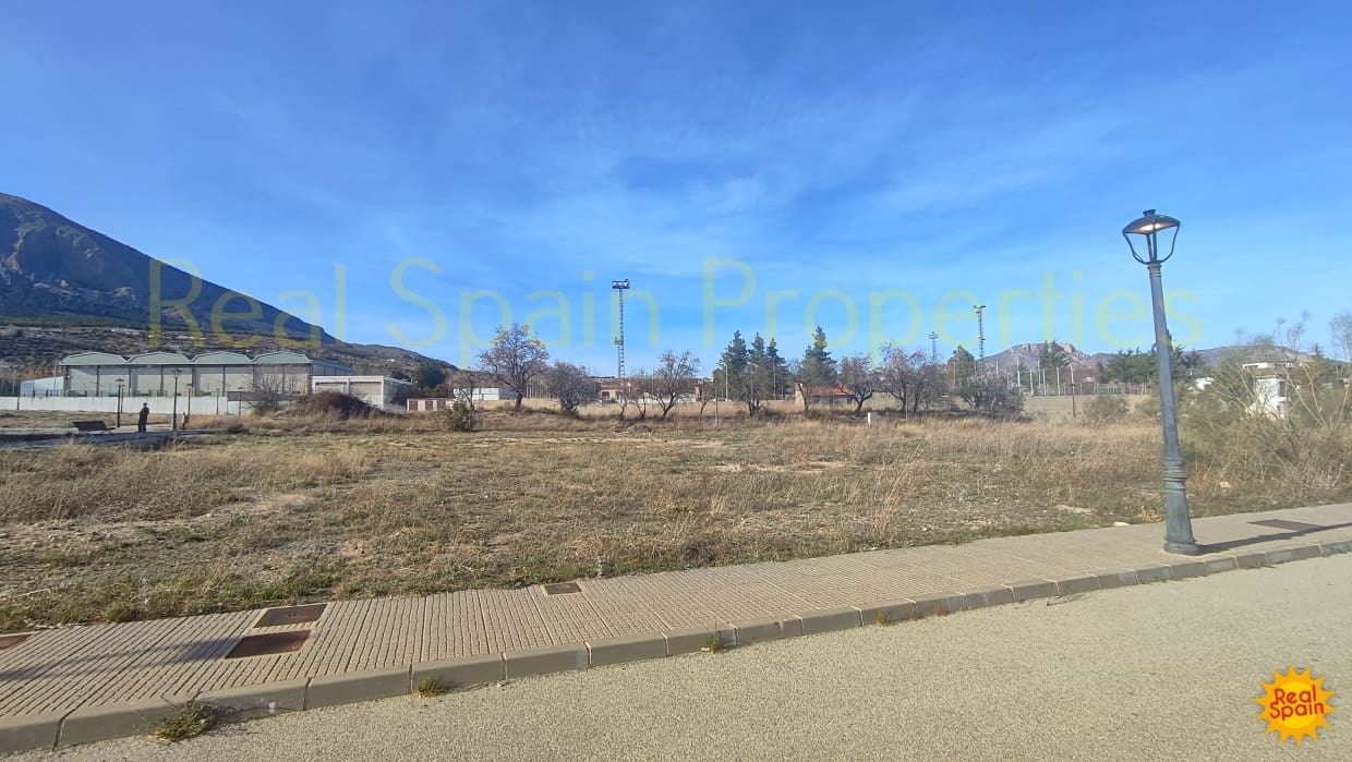 Grunde uden byggetilladelser til salg i Velez-Rubio - € 60.000 (Ref: 8417289)