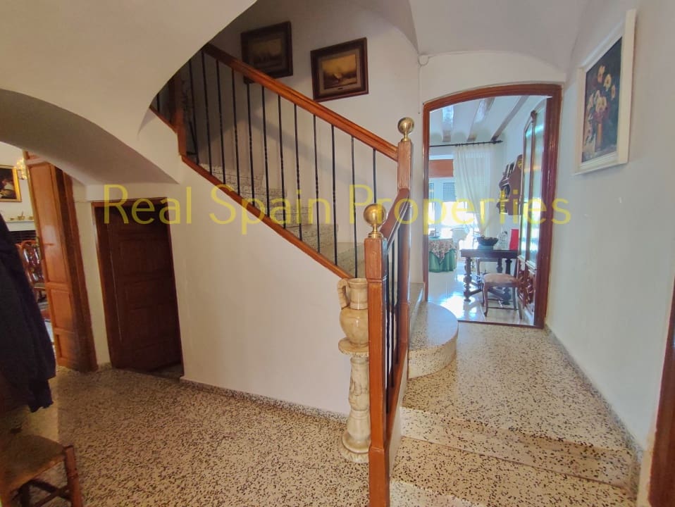 8 soveværelse Byhus til salg i Velez-Rubio - € 190.000 (Ref: 8417293)