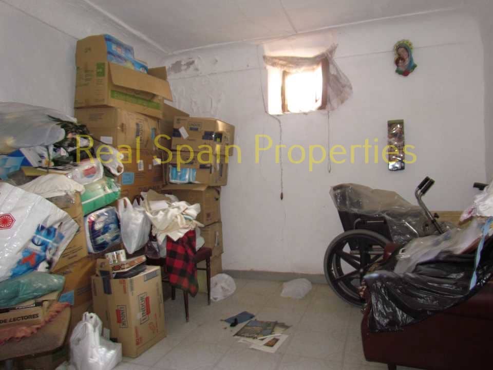 6 soveværelse Byhus til salg i Velez-Blanco - € 55.000 (Ref: 8417311)