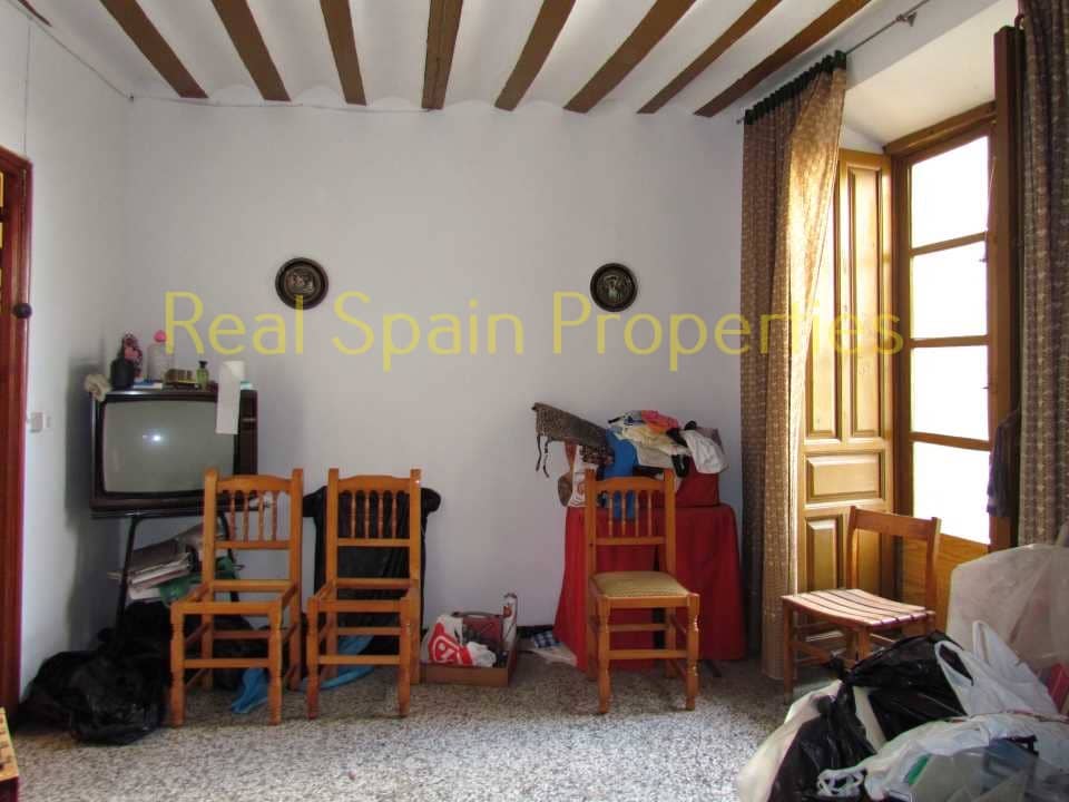 6 soveværelse Byhus til salg i Velez-Blanco - € 55.000 (Ref: 8417311)