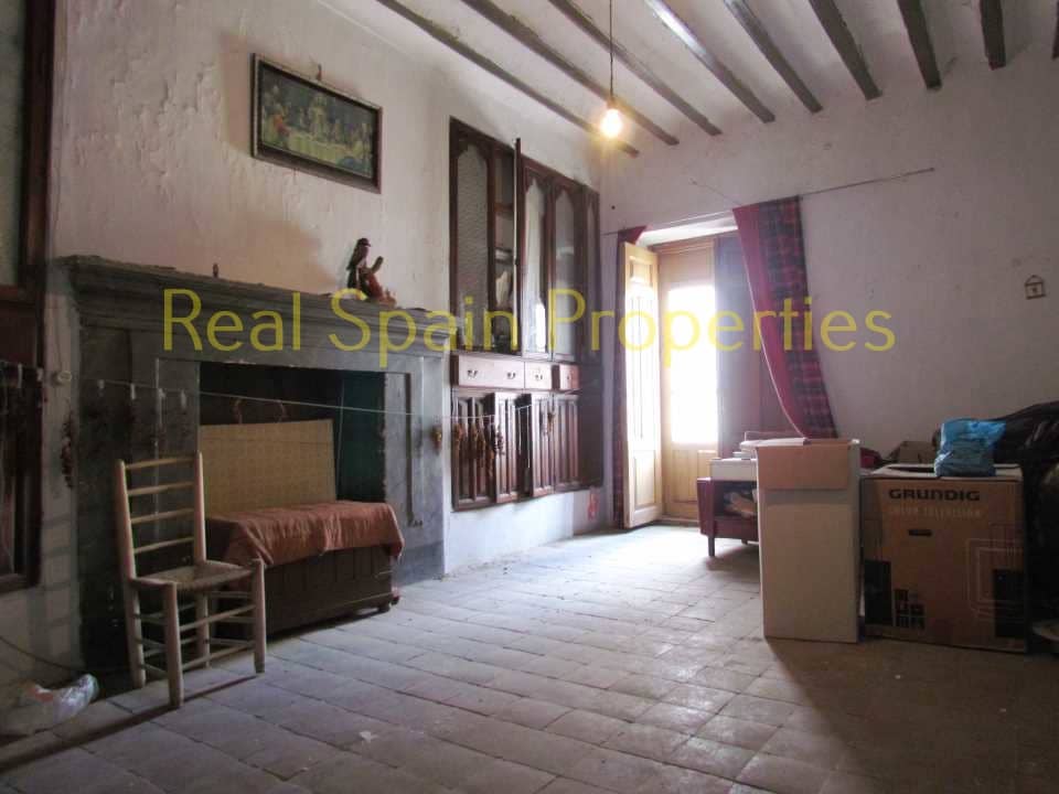 6 soveværelse Byhus til salg i Velez-Blanco - € 55.000 (Ref: 8417311)