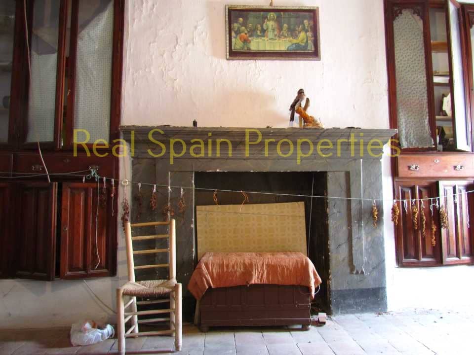 6 soveværelse Byhus til salg i Velez-Blanco - € 55.000 (Ref: 8417311)