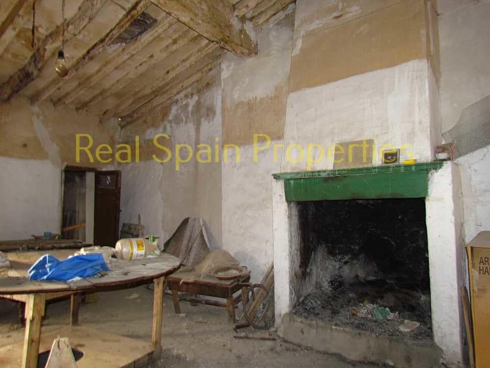 6 soveværelse Byhus til salg i Velez-Blanco - € 55.000 (Ref: 8417311)