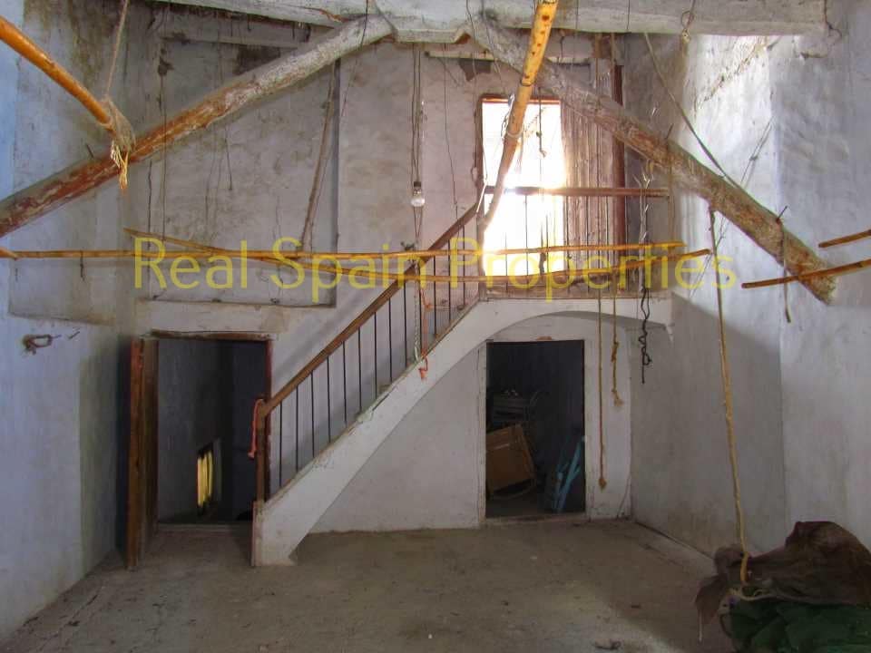 6 soveværelse Byhus til salg i Velez-Blanco - € 55.000 (Ref: 8417311)