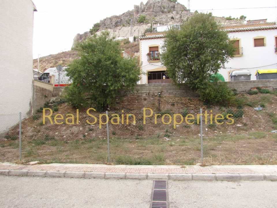 Grunde uden byggetilladelser til salg i Velez-Blanco - € 50.000 (Ref: 8417313)