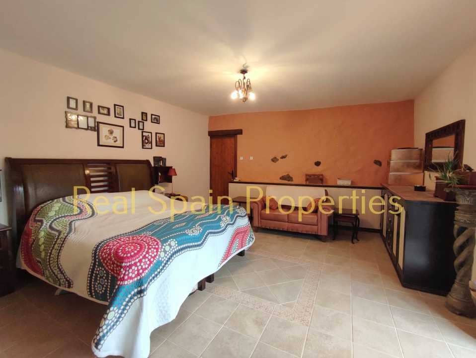 7 soveværelse Finca/Landehus til salg i Chirivel - € 319.000 (Ref: 8417318)