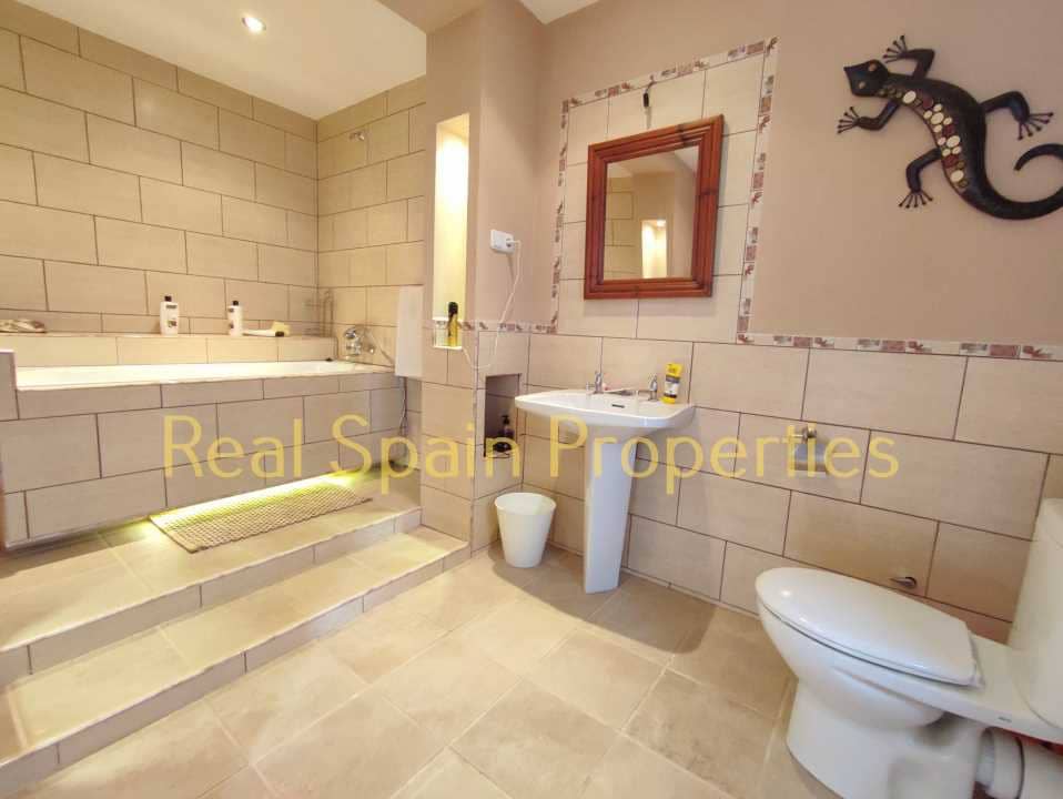 7 soveværelse Finca/Landehus til salg i Chirivel - € 319.000 (Ref: 8417318)