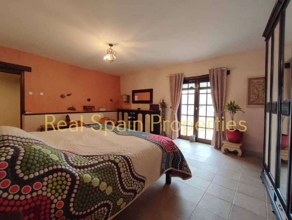 7 soveværelse Finca/Landehus til salg i Chirivel - € 319.000 (Ref: 8417318)