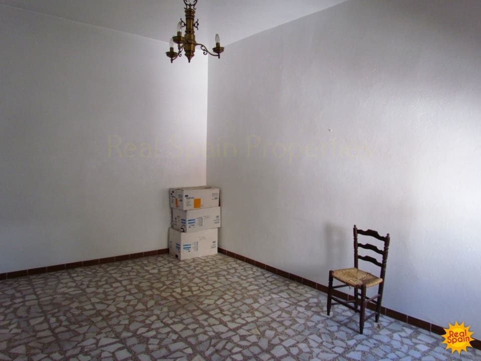 5 soveværelse Byhus til salg i Velez-Rubio - € 70.000 (Ref: 8417321)