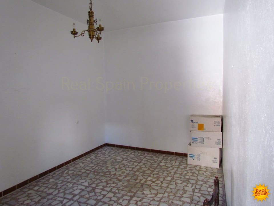 5 soveværelse Byhus til salg i Velez-Rubio - € 70.000 (Ref: 8417321)