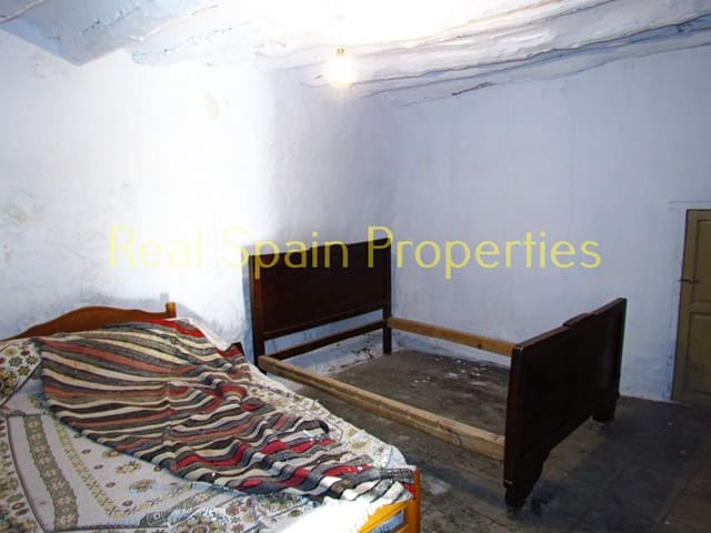 2 slaapkamer Finca/Landhuis te koop in Vélez-Blanco - € 25.000 (Ref: 8417325)