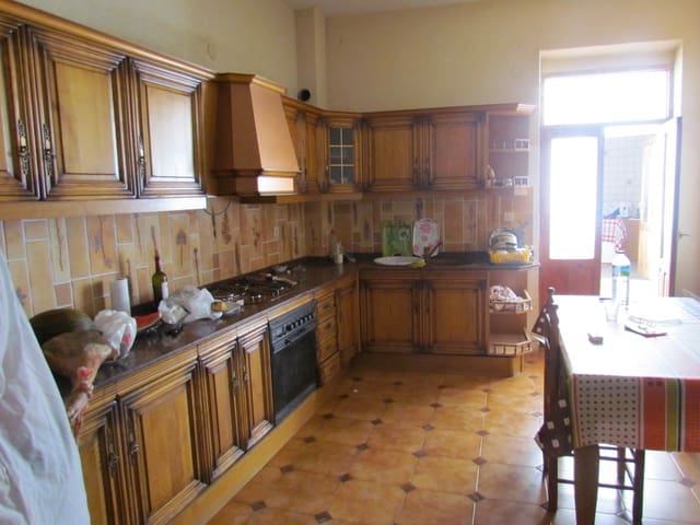 12 soveværelse Byhus til salg i Vélez-Rubio - € 210.000 (Ref: 8417331)