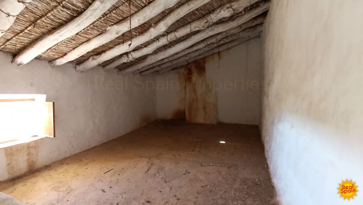 4 slaapkamer Finca/Landhuis te koop in Chirivel - € 27.000 (Ref: 8436148)