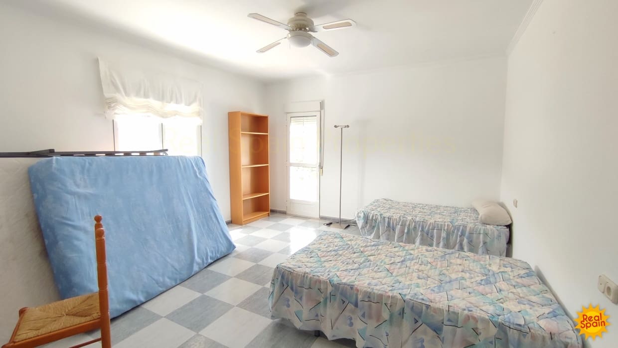 3 bedroom Commercial for sale in Maria - € 234,000 (Ref: 8451561)