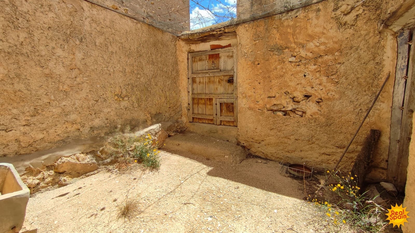 4 bedroom Finca/Country House for sale in Chirivel - € 39,000 (Ref: 8553551)