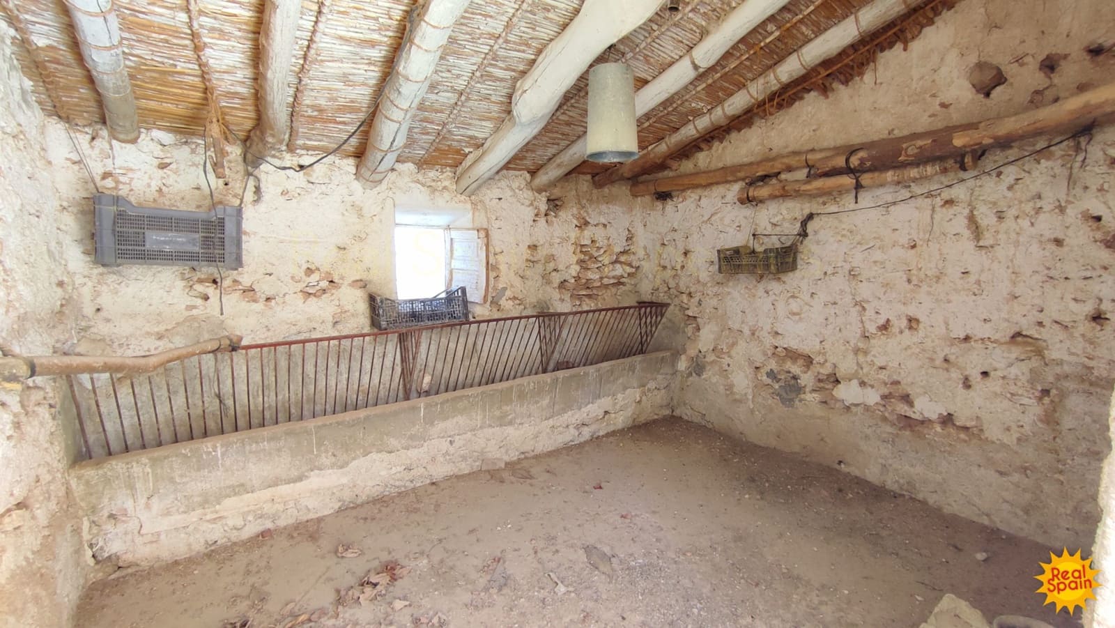 4 bedroom Finca/Country House for sale in Chirivel - € 39,000 (Ref: 8553551)