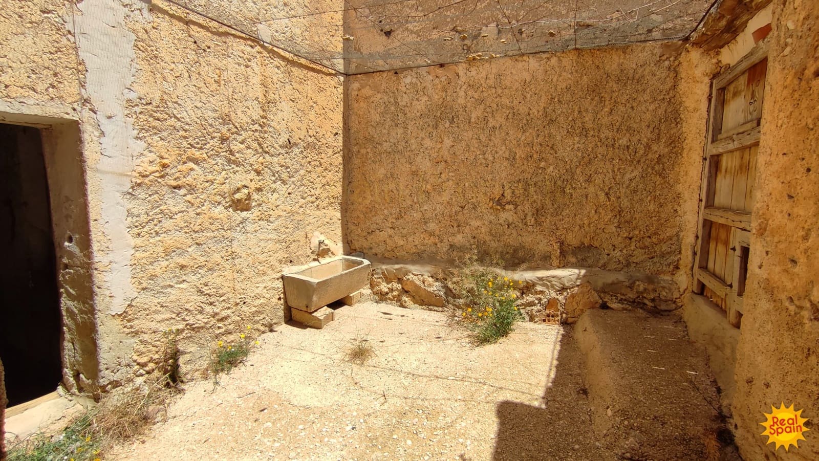 4 bedroom Finca/Country House for sale in Chirivel - € 39,000 (Ref: 8553551)