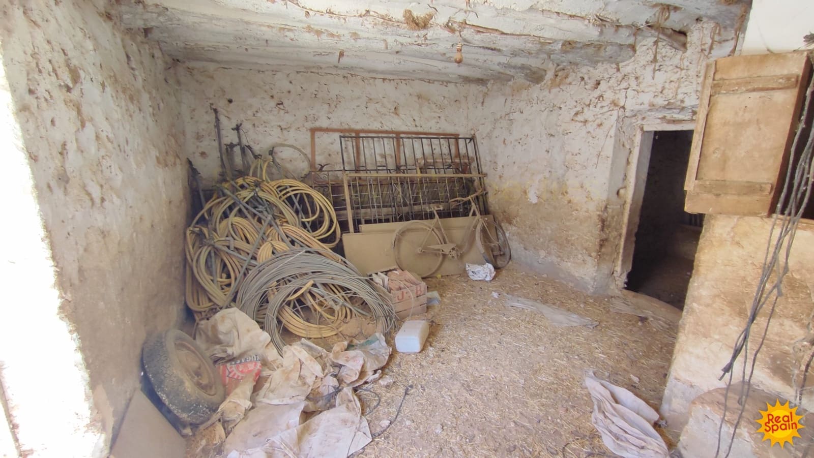 4 bedroom Finca/Country House for sale in Chirivel - € 39,000 (Ref: 8553551)