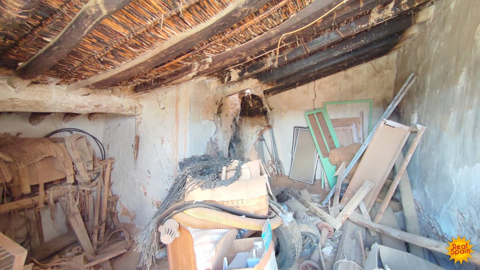 4 bedroom Finca/Country House for sale in Chirivel - € 39,000 (Ref: 8553551)