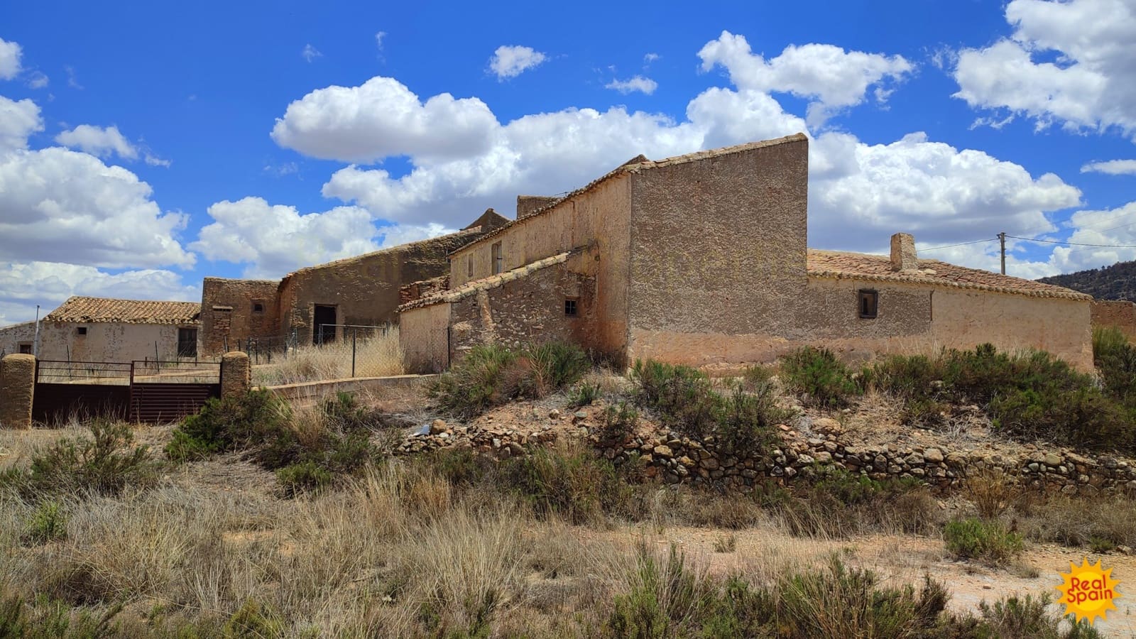 4 bedroom Finca/Country House for sale in Chirivel - € 39,000 (Ref: 8553551)