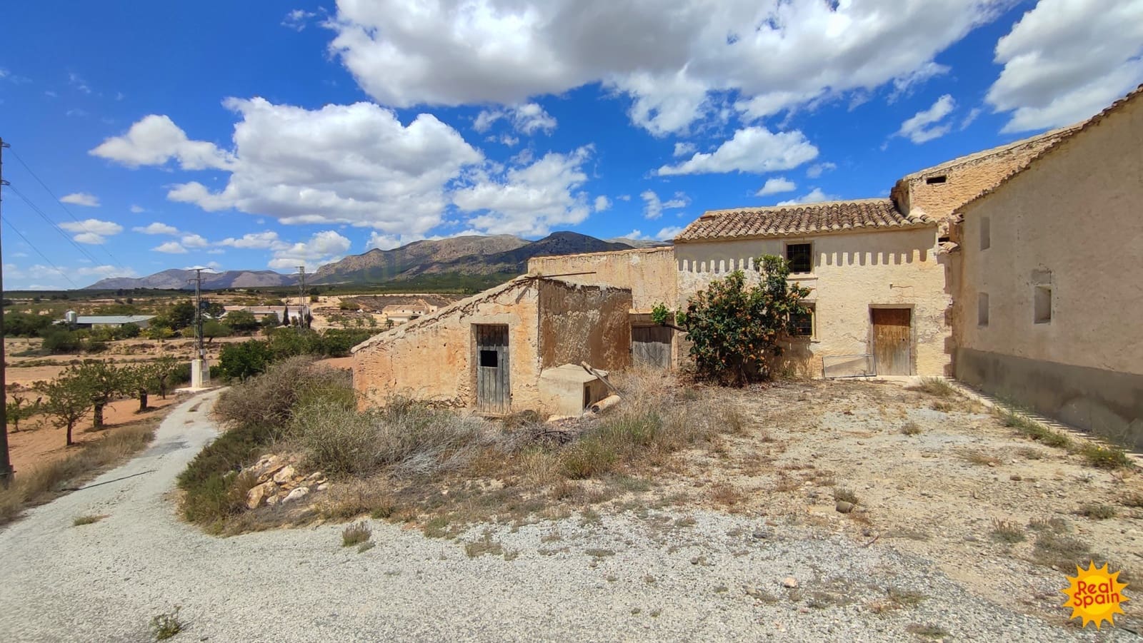 4 bedroom Finca/Country House for sale in Chirivel - € 39,000 (Ref: 8553551)