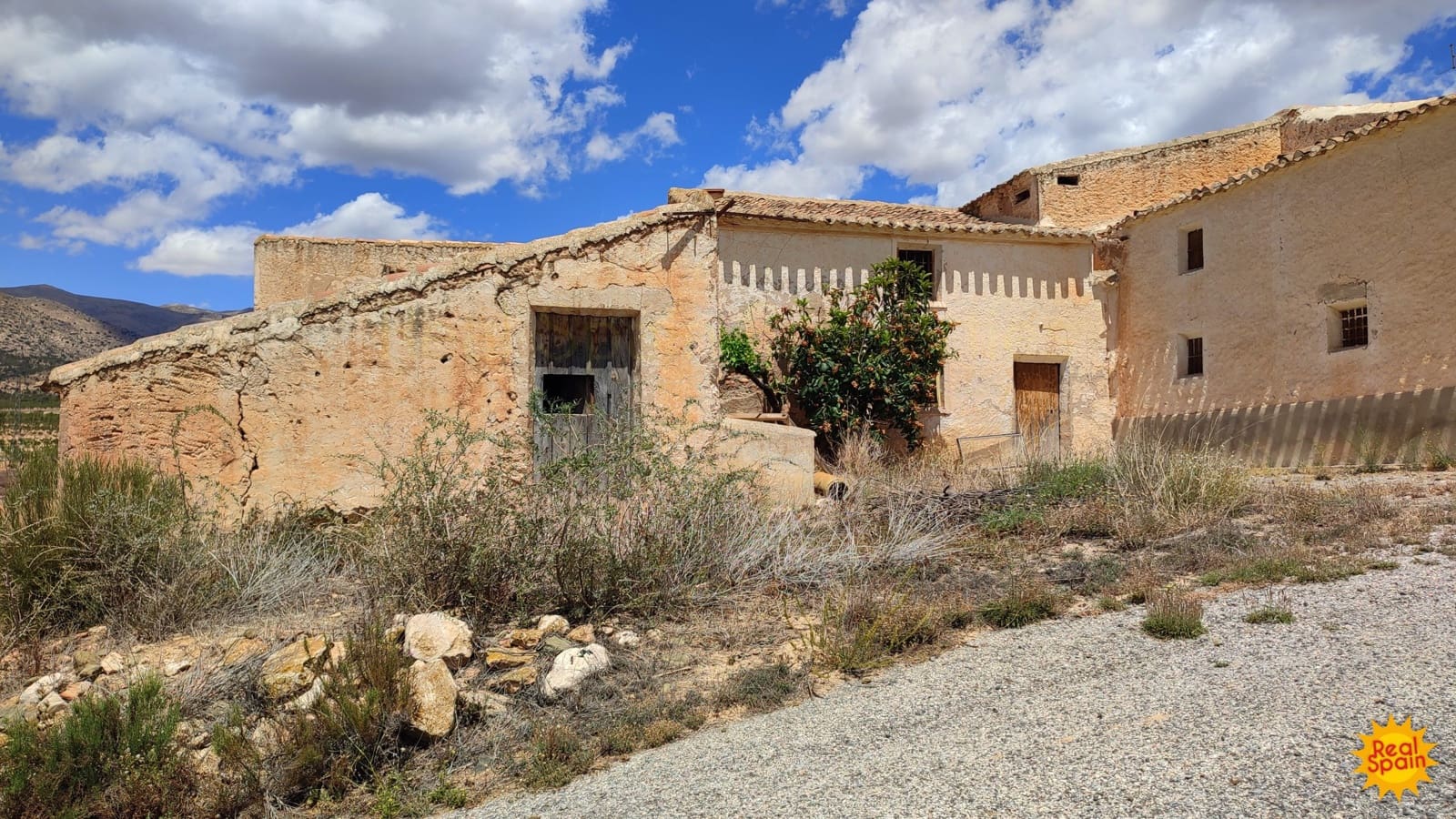 4 bedroom Finca/Country House for sale in Chirivel - € 39,000 (Ref: 8553551)