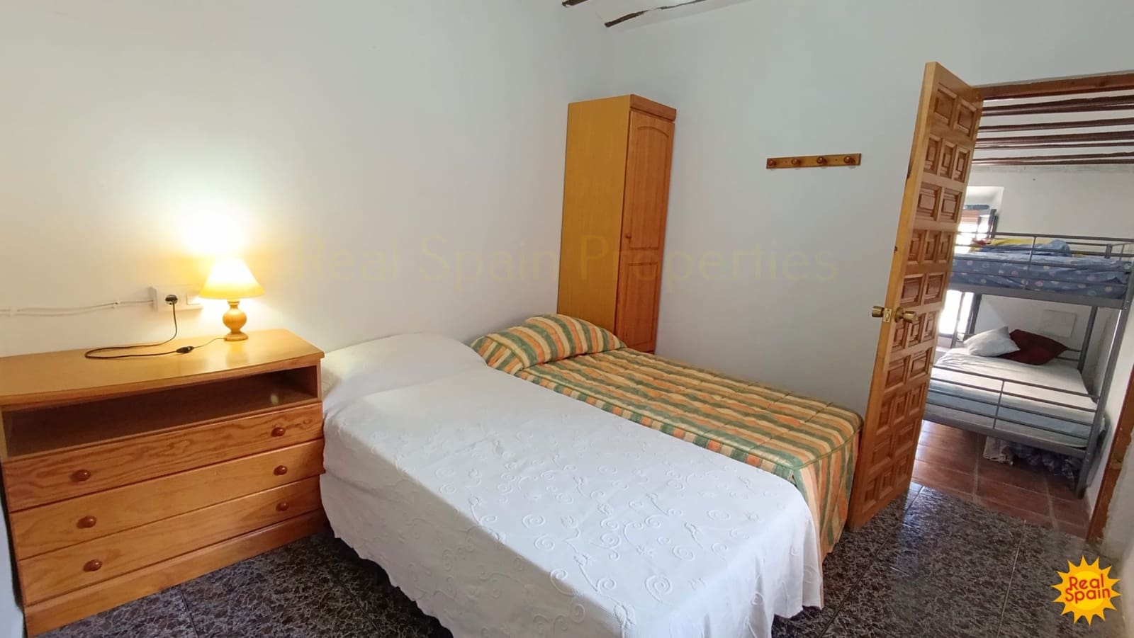 4 soveværelse Byhus til salg i Cullar - € 69.000 (Ref: 8571148)