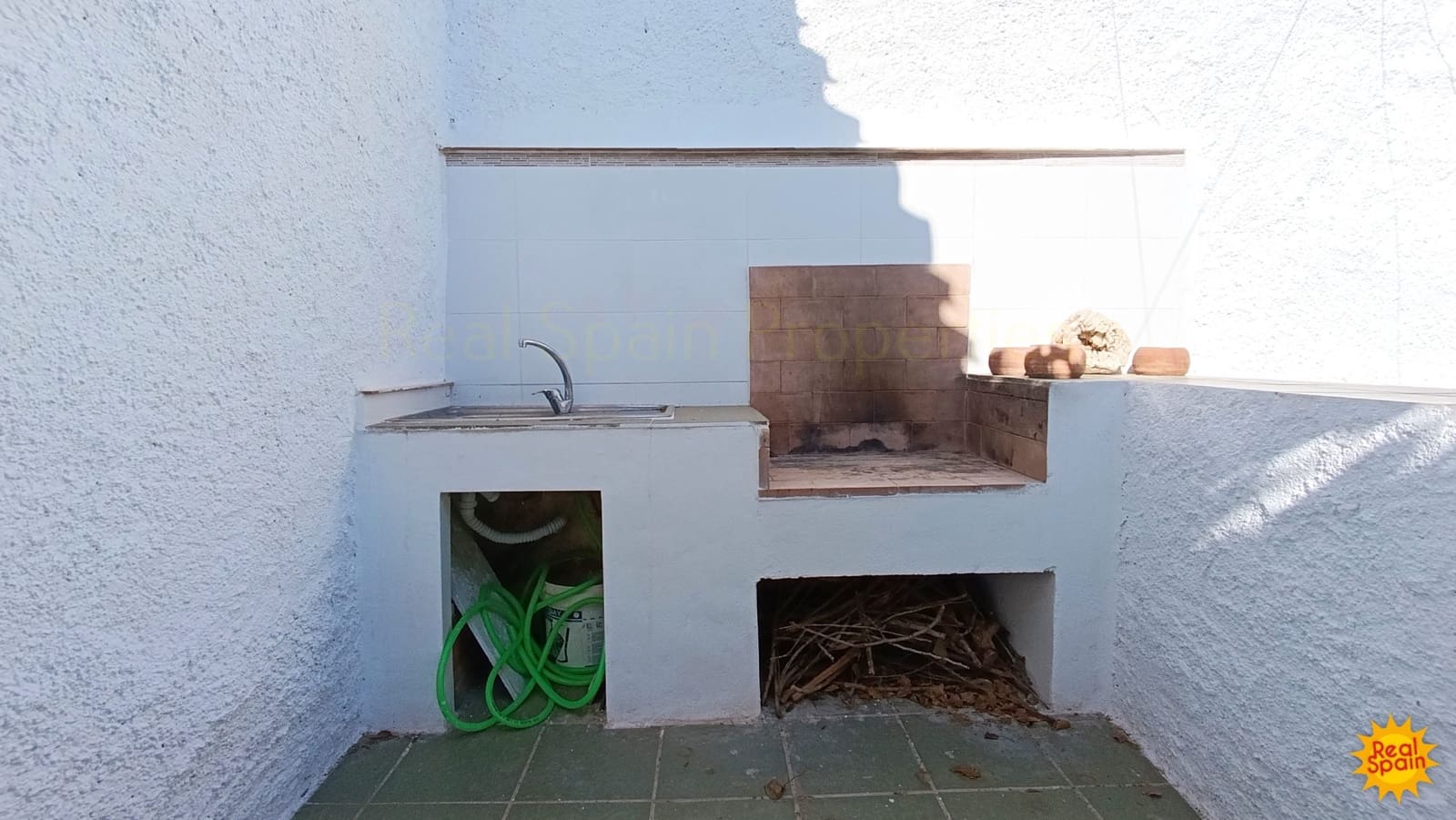 4 soveværelse Byhus til salg i Cullar - € 69.000 (Ref: 8571148)