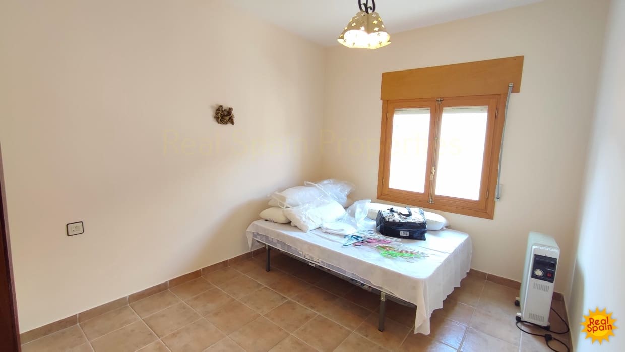 5 soveværelse Byhus til salg i Maria - € 89.900 (Ref: 8573185)