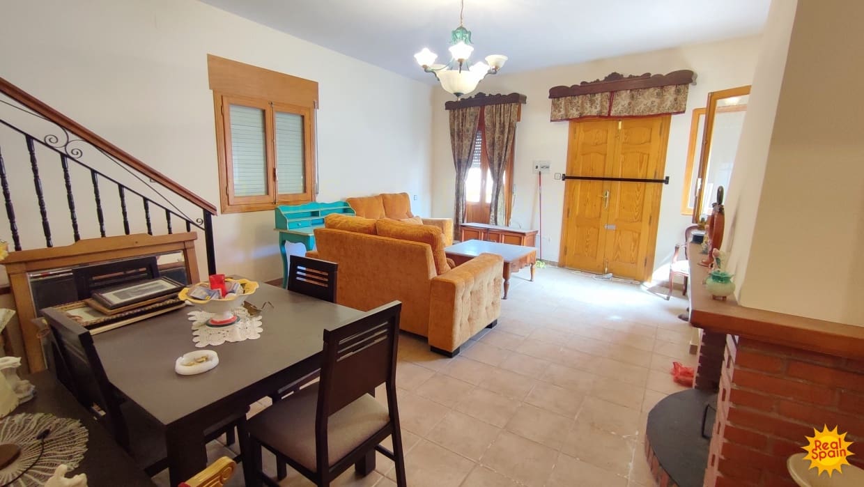 5 soveværelse Byhus til salg i Maria - € 89.900 (Ref: 8573185)