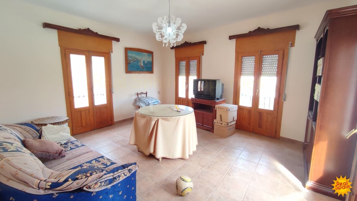 5 soveværelse Byhus til salg i Maria - € 89.900 (Ref: 8573185)