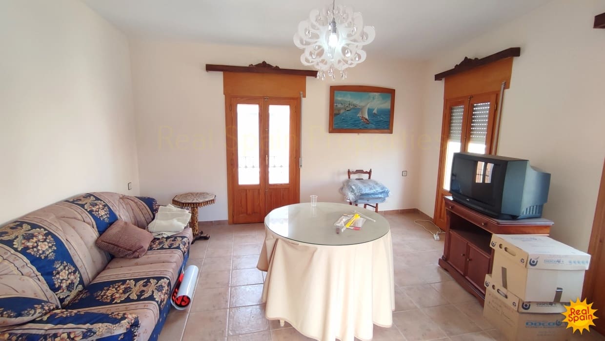 5 soveværelse Byhus til salg i Maria - € 89.900 (Ref: 8573185)