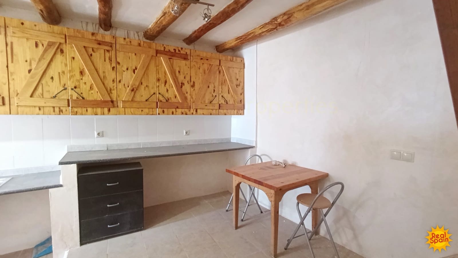 3 soveværelse Byhus til salg i Seron - € 35.000 (Ref: 8575428)