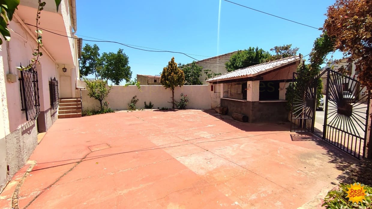 4 soveværelse Erhverv til salg i Maria - € 80.000 (Ref: 8718484)