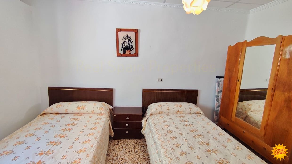 4 soveværelse Erhverv til salg i Maria - € 80.000 (Ref: 8718484)