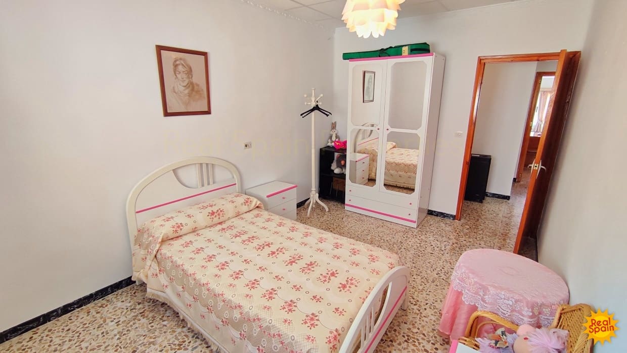 4 soveværelse Erhverv til salg i Maria - € 80.000 (Ref: 8718484)