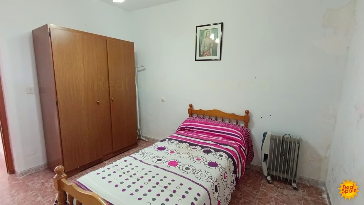 5 soveværelse Byhus til salg i Oria - € 69.900 (Ref: 8720093)