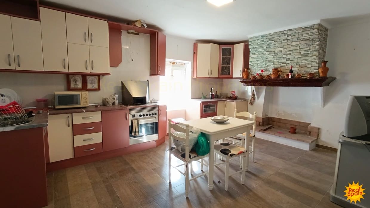 5 soveværelse Byhus til salg i Oria - € 69.900 (Ref: 8720093)