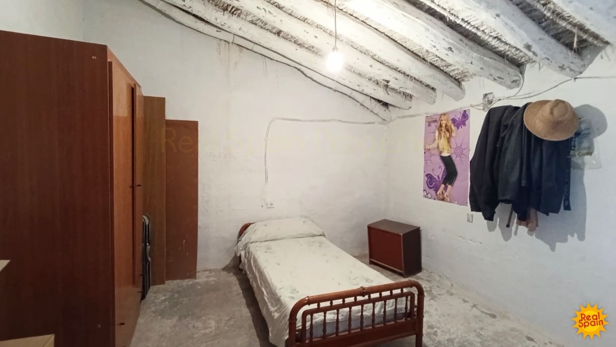 5 soveværelse Byhus til salg i Oria - € 69.900 (Ref: 8720093)