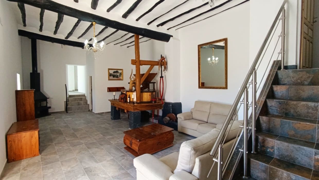 7 soveværelse Finca/Landehus til salg i Chirivel - € 329.000 (Ref: 8829107)