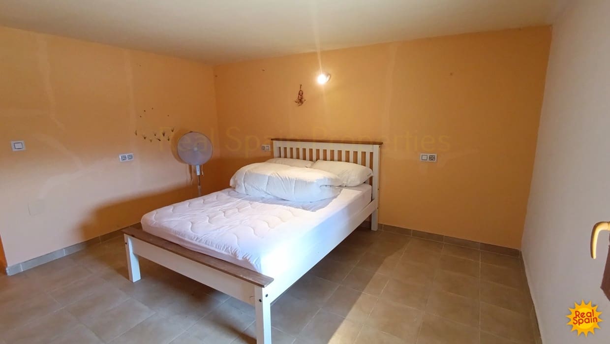 4 soveværelse Finca/Landehus til salg i Velez-Blanco - € 52.250 (Ref: 8852001)