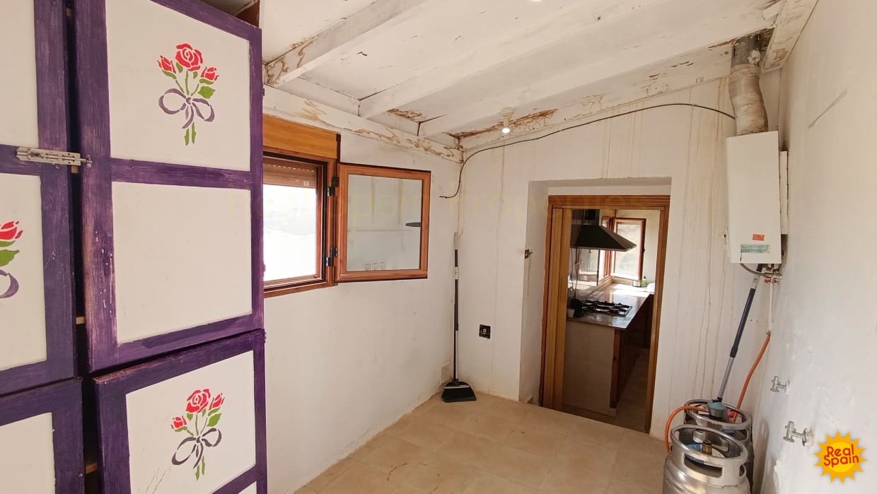 4 soveværelse Finca/Landehus til salg i Velez-Blanco - € 52.250 (Ref: 8852001)