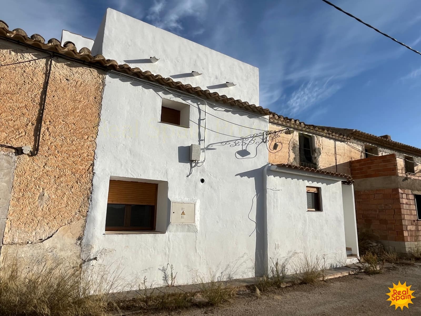 4 bedroom Finca/Country House for sale in Velez-Blanco - € 49,950 (Ref: 8852001)