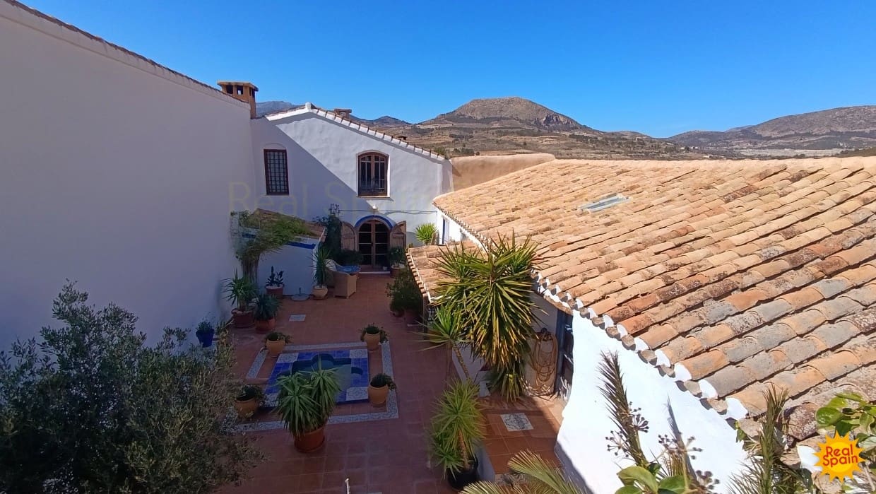 7 soverom Finca/Herregård til salgs i Velez-Blanco med svømmebasseng - € 695 000 (Ref: 8930198)