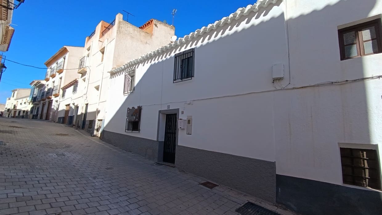 3 soveværelse Byhus til salg i Velez-Rubio - € 49.000 (Ref: 8961031)