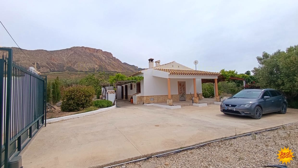 2 soveværelse Finca/Landehus til salg i Velez-Blanco - € 180.000 (Ref: 9007146)